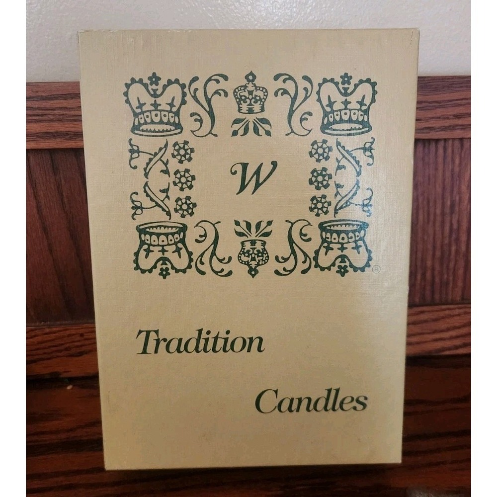 Vtg Williamsburg Soap And Candle Co. Tradition Candles 12 Total 8 Purple 4 Green